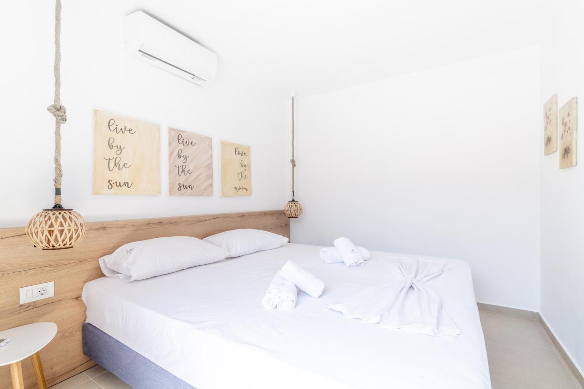 With Pool & Private Parking Vakantiehuis Iraklion