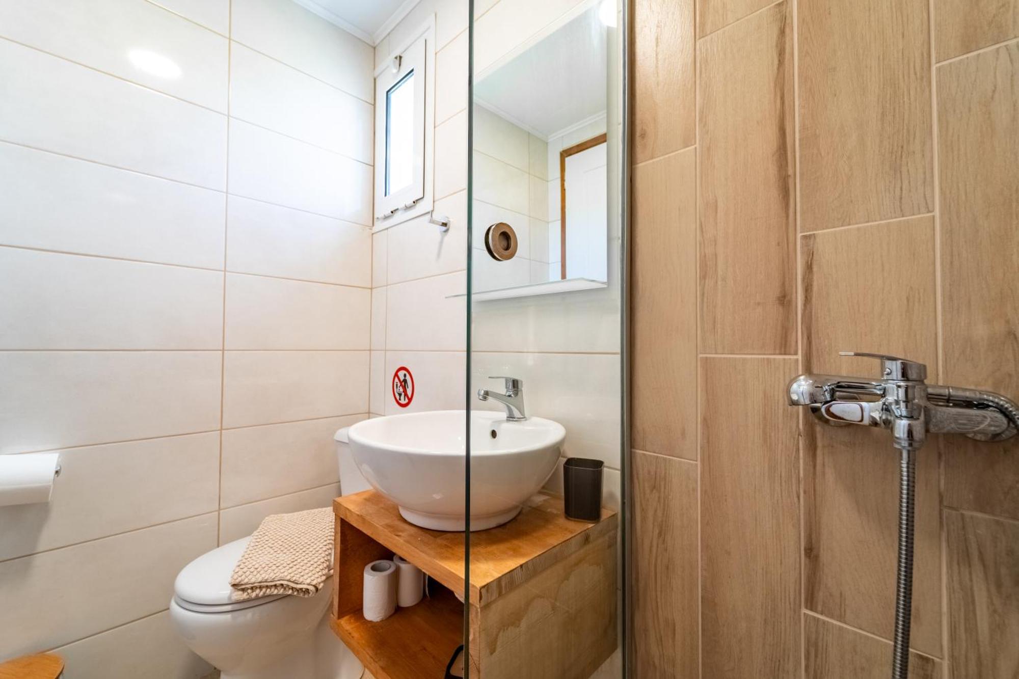 Vakantiehuis With Pool & Private Parking *