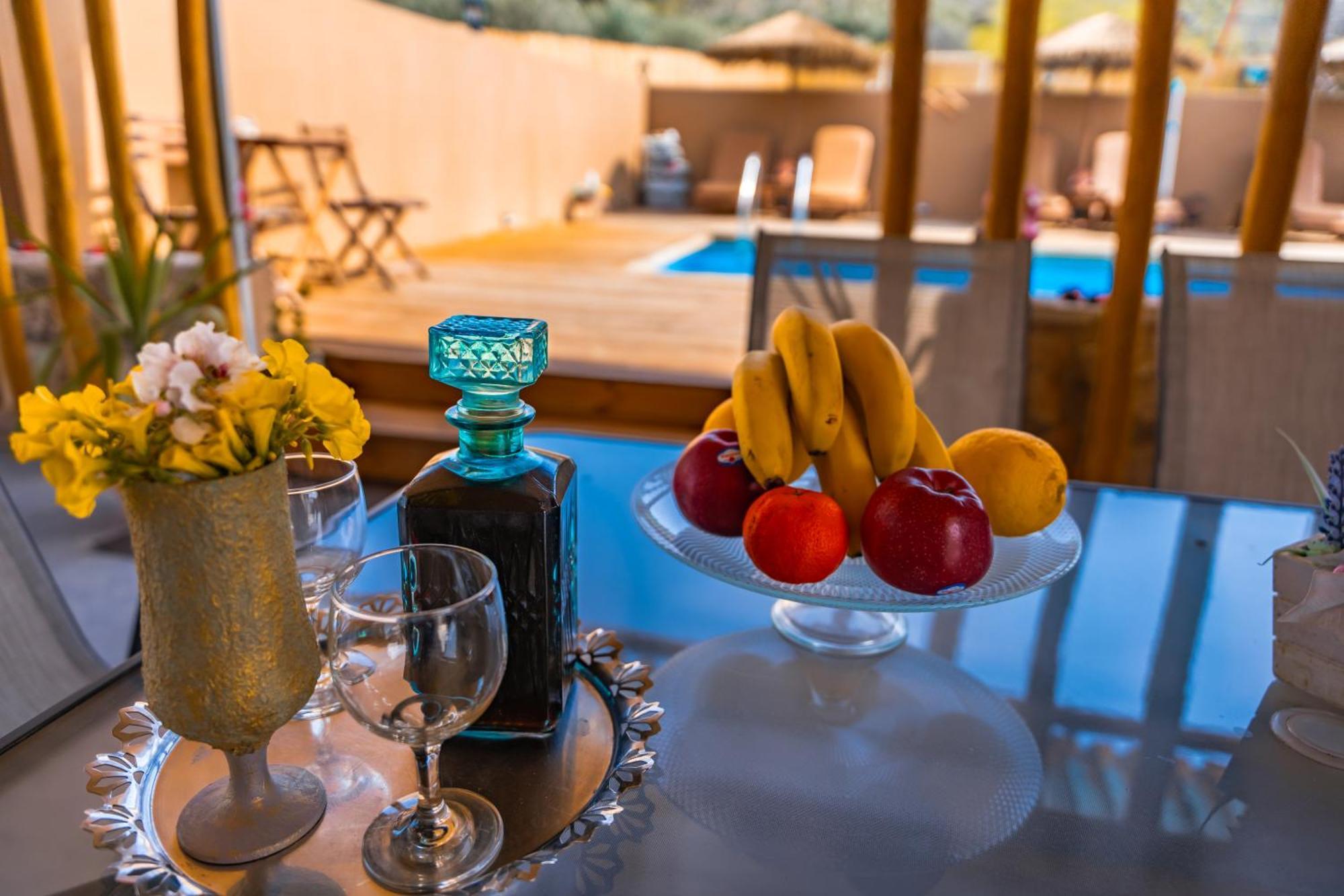 With Pool & Private Parking * Iraklion