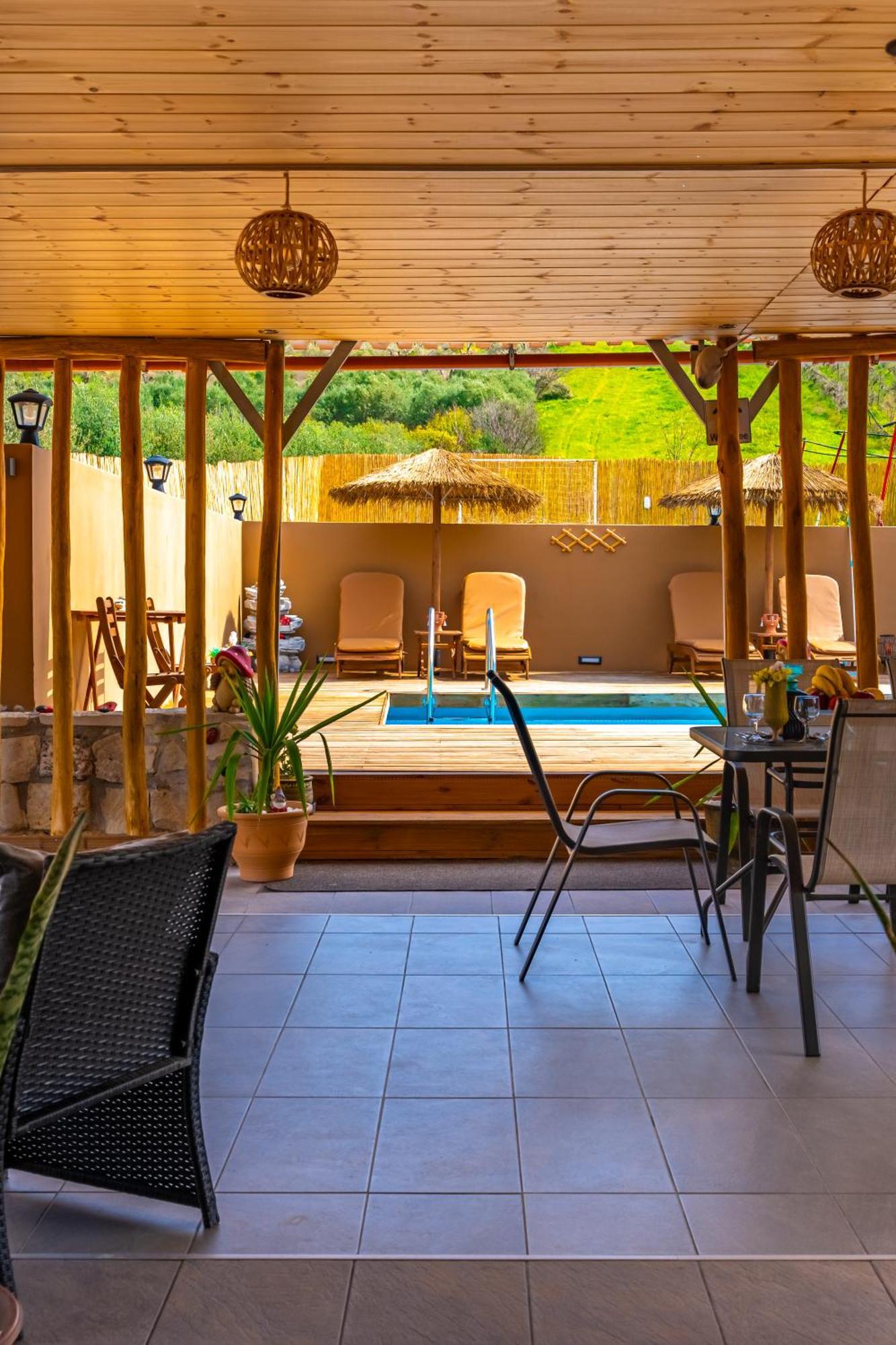 With Pool & Private Parking Héraklion